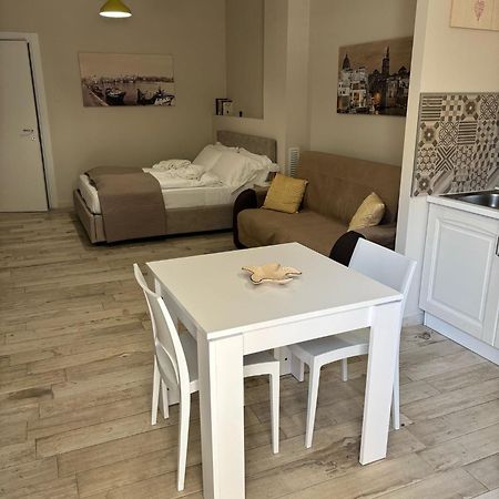 Appartamento Con Patio モノーポリ エクステリア 写真
